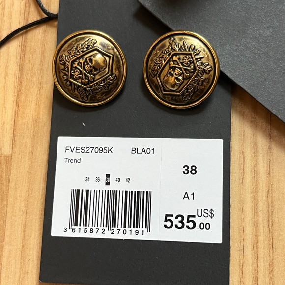 The Kooples (38/6) boxy, oversize wool blazer with gold buttons, like new. - Picture 16 of 16